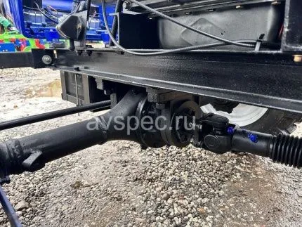 Минитрактор Русич Т-30 ВОМ 4x4 с фронтальным погрузчиком